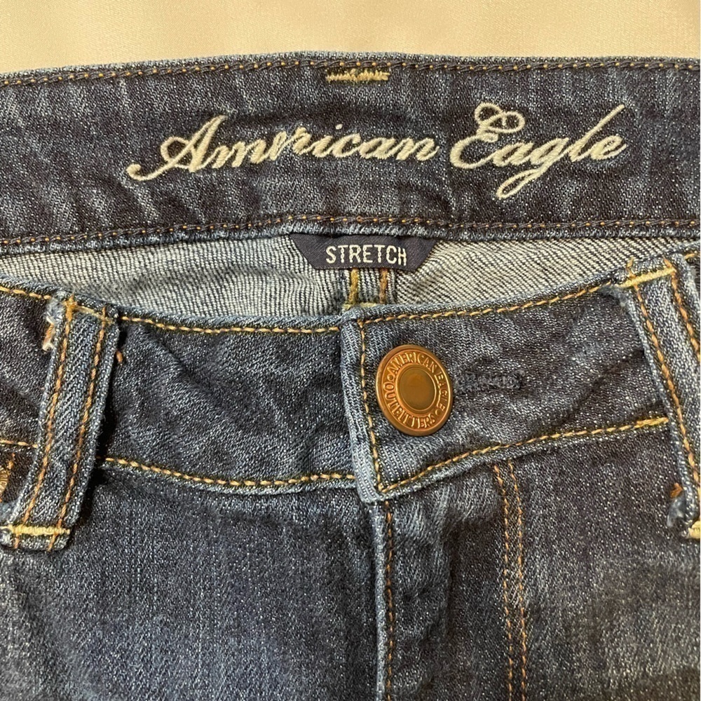 American Eagle size 6 dark wash jean shorts - Picture 3 of 12